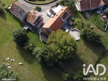 propriété 5 pièces 151 m²