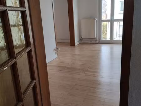 t4 de 67 m² – dpe c – isolation extérieure réalisée – climatisation – 2 balcons – cave et 