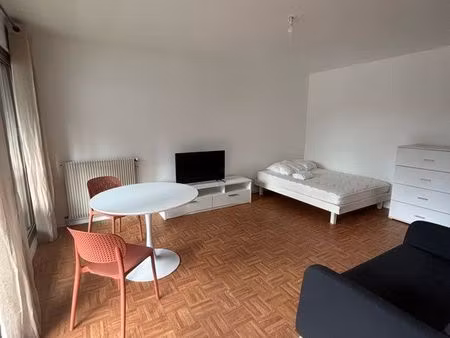 appartement meublé 32m + balcon