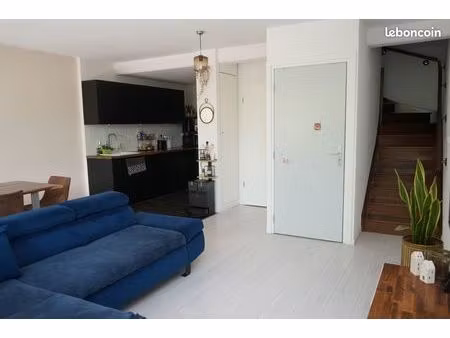 rare à strasbourg (67200) : duplex entre appartement et maison de ville