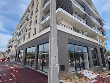 a vendre local commercial