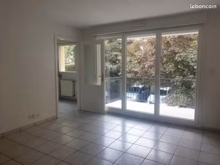 ensisheim  2 pièces avec terrasse et garage