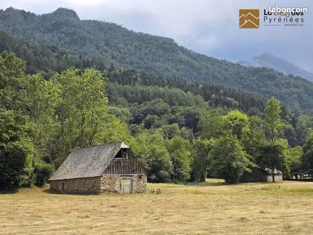 grange 1 pièce 130 m²