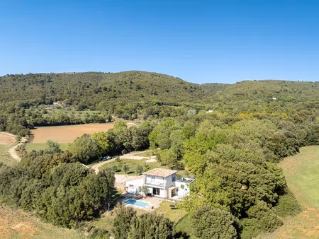 maison de luxe à vendre à tourtour