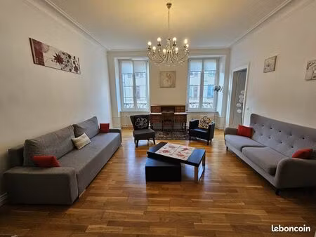 appartement 5 pièces  125m2  quartier historique