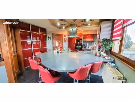 belle propriété 200m2: maison 6 pièces + appartement 2 pièces
