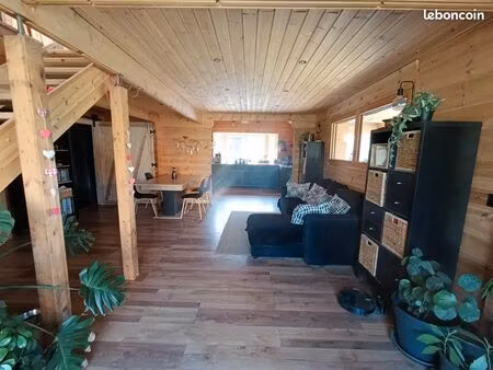 maison en bois type chalet