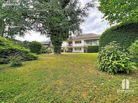 maison 6 pièces 159 m²