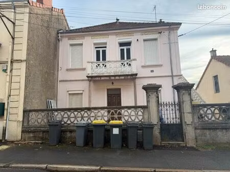 immeuble 6 pièces 132 m²