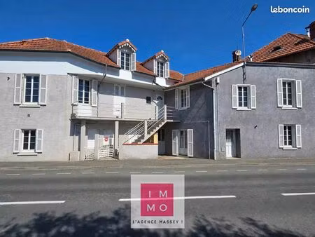 immeuble 12 pièces 181 m²
