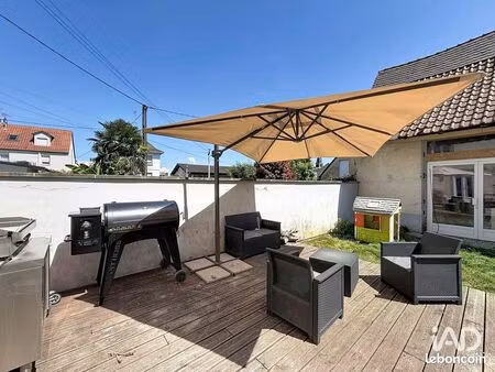 maison 6 pièces 203 m²