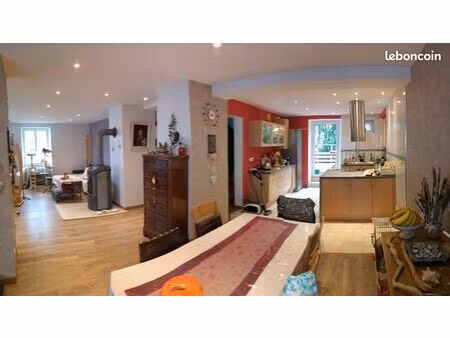 orbey  spacieuse maison 200m² 5 chambres  2 sdb  entièrement rénovée en 2015 avec un duple