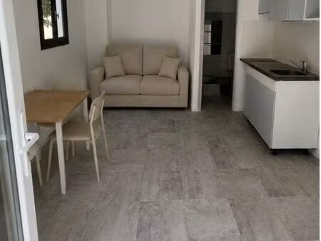 studio entièrement rénové de 25 m²  idéalement situé à argelès-sur-mer