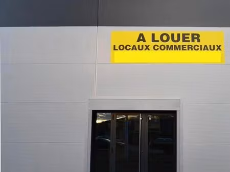 local commercial sur avenue passante