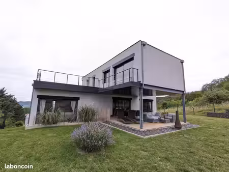 maison 6 pièces 153 m²