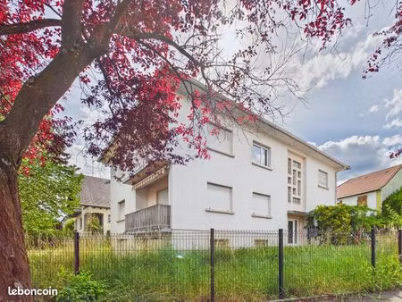 immeuble 1 pièce 203 m²