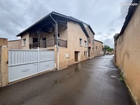 maison climatisée sur 2 niveaux centre prissé