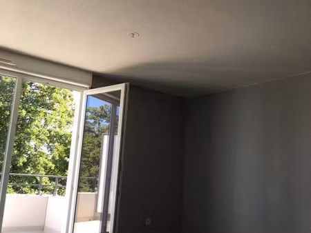 appartement récent de 2 pièces