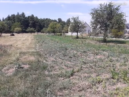 terrain 816 m² écommoy
