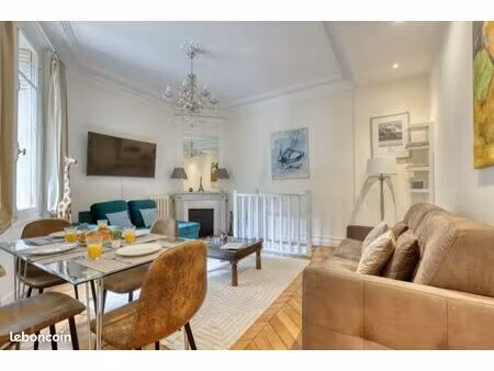 paris 17ᵉ – appartement meublé 3 pièces dans un immeuble haussmannien de prestige