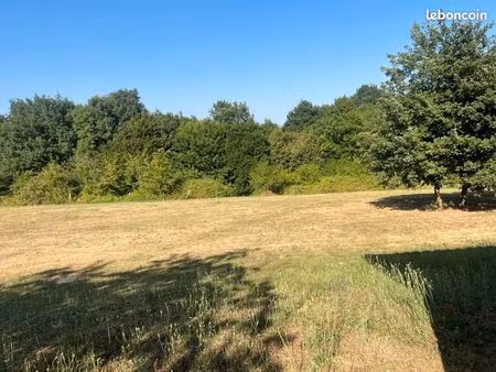 maison 120 m² -2 chambres  bureau  garage  véranda et terrain de 2500 m²- proche de maubou
