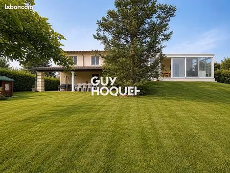 maison 7 pièces 136 m²