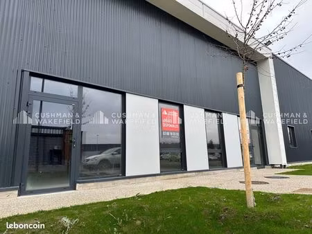 atelier 322 m²