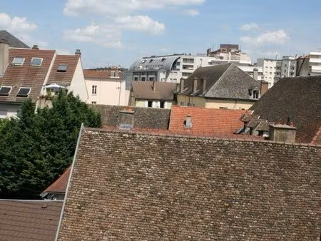 f1 bis place de beaune- plein centre chalon sur saône