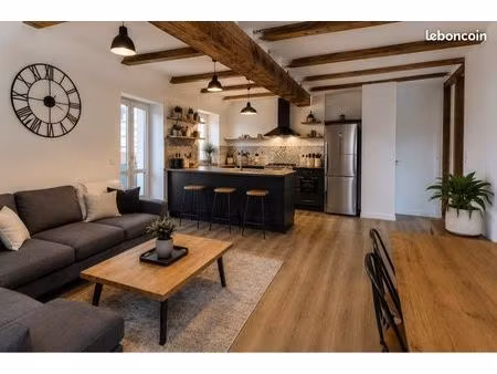 appartement meublé 3 pièces 60 m² – poutres apparentes – dachstein