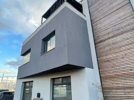 locaux neufs 100 m2