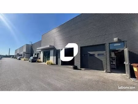 local d'activité 525 m²