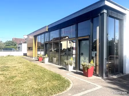 local commercial 182 m² reiningue