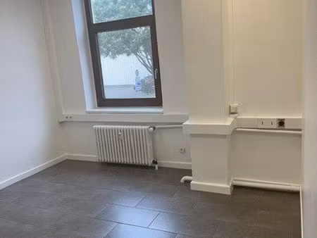 bureau 13m²