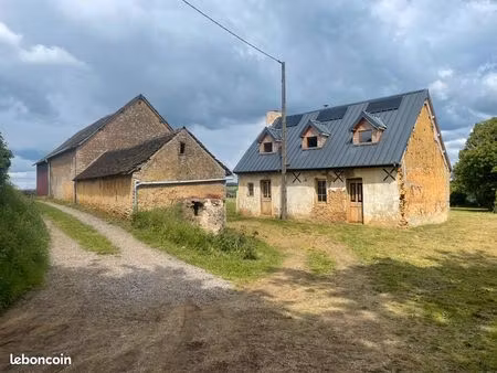 corps de ferme à restaurer