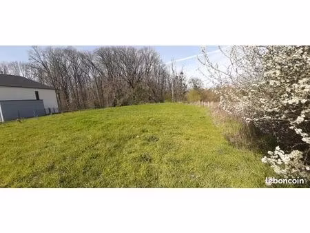 terrain 696 m² villaines la gonais
