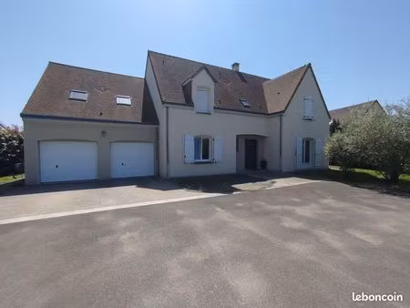 maison 8 pièces 183 m²