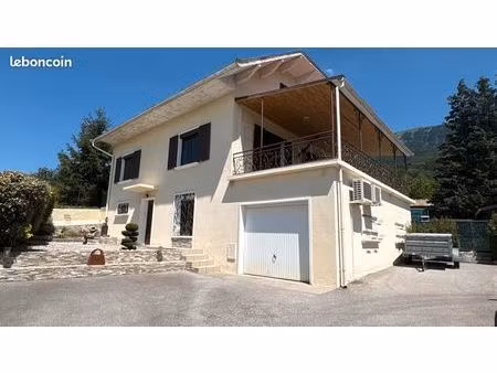 maison 5 pièces 185 m²