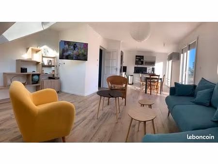 grand t3 lumineux  refait à neuf et très bien situé  meublé  disponible immédiatement