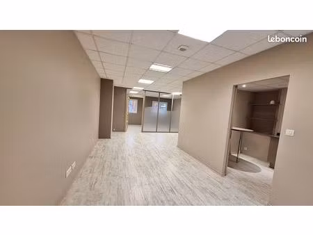 beaux bureaux 60m² quartier novaxis - gare