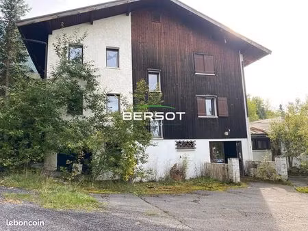 immeuble 20 pièces 350 m²