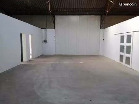 entrepôt local et bureaux 300m2 yvré l'eveque