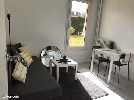 studio chauffage eau chaude inclus