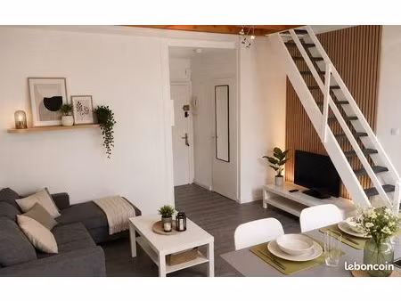 grand t2 duplex climatisé et équipé  chambéry centre historique