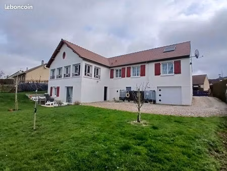 villa 8 pièces 193 m²