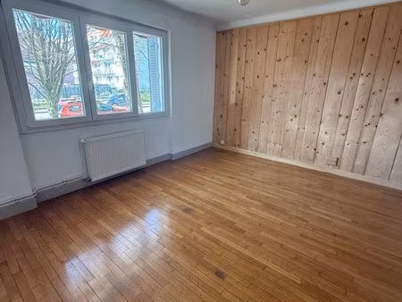 appartement t3 parking cave et grenier