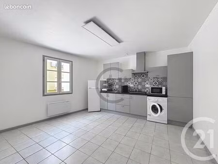 appartement 1 pièce 28 m²