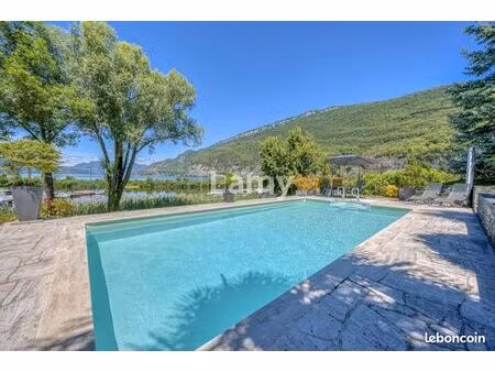 villa 5 pièces 147 m²