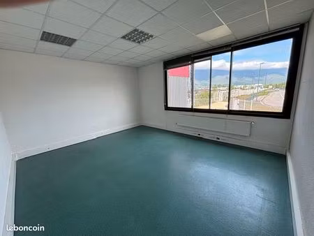 bureau 25 m² à louer zi bissy
