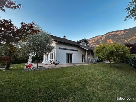 maison contemporaine 6 pièces 124m²