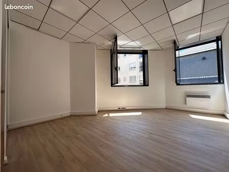 bureaux 93 m² chambery